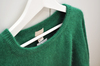 зеленый свитер