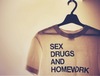футболка с принтом "Sex, Drugs and Homework"