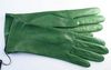 Изумрудно-зеленые кожаные перчатки