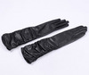 длинные черные кожаные перчатки