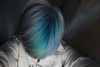 синие волосы