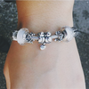 This variant of the symmetric bracelet