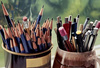 Прекрасные ручечки, карандашики, пенальчики, блокнотики и подставки для канцтоваров.