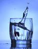 Выпивать 2 литра воды в день