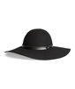 Черную шляпу