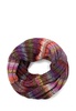 разноцветные шарфы и палантины