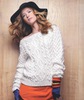 Белый или серый вязаной свитер без горла)