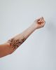 цветочные татуировки на руках