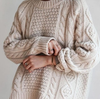 Объемный свитер крупной вязки