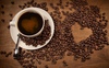 Черный кофе в зернах