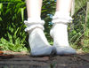 белые носки с рюшами