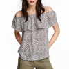 Blouse with open shoulders