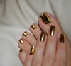 Золотые наклейки на ногти