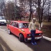Кататься в жигули с парнем по подмосковью всю ночь и пить -веселиться)))