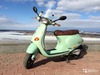 Vespa мятного цвета