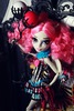 Цирковую куклыу Monster High - Rochelle Goyle