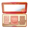 SWEET PEACH GLOW НАБОР ХАЙЛАЙТЕРОВ С АРОМАТОМ ПЕРСИКА