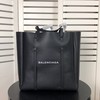 Balenciaga Everyday Medium Tote Bag Calfskin In Black