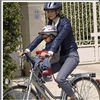 Велосипед и детское сиденье