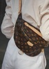 Сумка на пояс Louis Vuitton