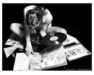 Хочу поскорее закончить эту грёбанную школу,и чтоб без мучений там всяких!