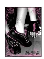 Хочу новые кеды!!!!!!!!!