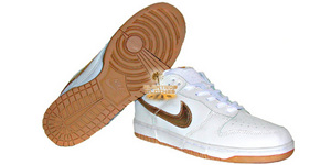 White tr.