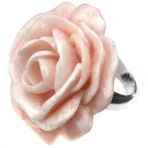 кольцо с розой из ассисарайза