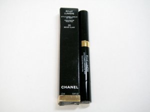 Chanel Eclat Lumiere Highlighter Face Pen