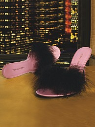 Туфельки для дома Victoria's Secret Feathered satin slippers