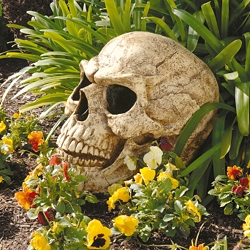 Sinister Simon Giant Skull Sculpture