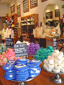 Всякие штучки из LUSH