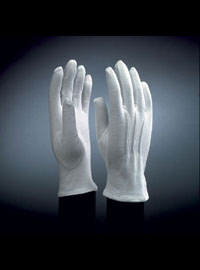 белые перчатки