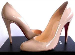 Туфли Christian Louboutin телесные