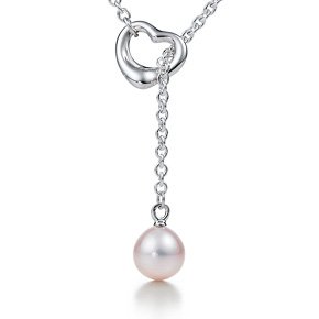 Elsa Peretti necklace/ Tiffany & Co