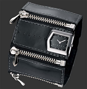 Sisley Часы SADO ZIP 2H.BLACK STR. чёрные