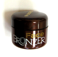 Средство для лица с бронзаторами Face Bronzer