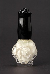 Anna Sui Enamel Nail White Polish