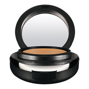 MAC  Mineralize Foundation SPF 15 Foundation NW15