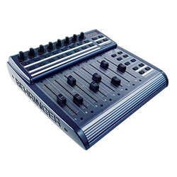 BEHRINGER BCF2000