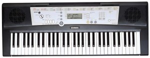 синтезатор Yamaha PSR-R200