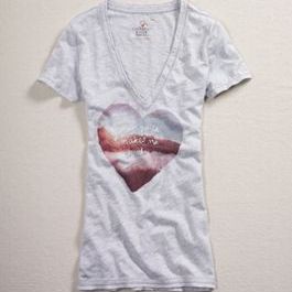 heart graphic v-neck tee