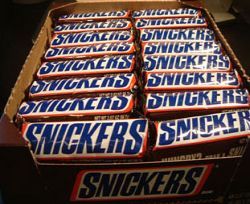 Что-нибудь, чем можно подкрепиться, хоть колбаса