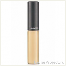 Select Moisturecover от MAC