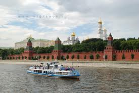 Покататься по Москве-реке на кораблике