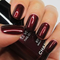 Chanel Le Vernis Nail Colour 637 Malice