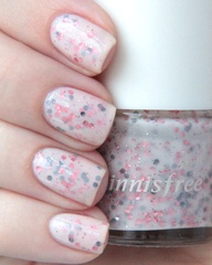 Innisfree Yogurt Nailpolish