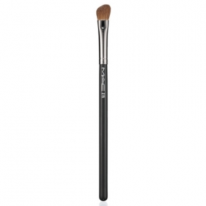 Кисть для глаз Mac 275 Medium Angled Shading Brush