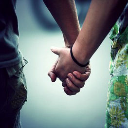 нежные-нежные прикосновения