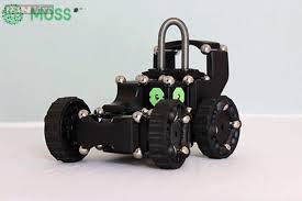 MOSS - The Dynamic Robot Construction Kit